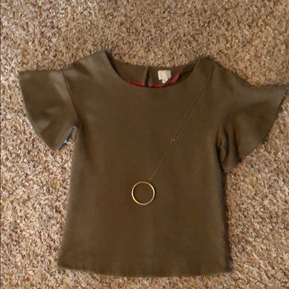 Ruffled sleeved top